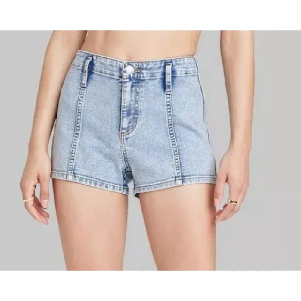 Wild Fable Super High Rise Seamed Jean shorts Light wash Size 17